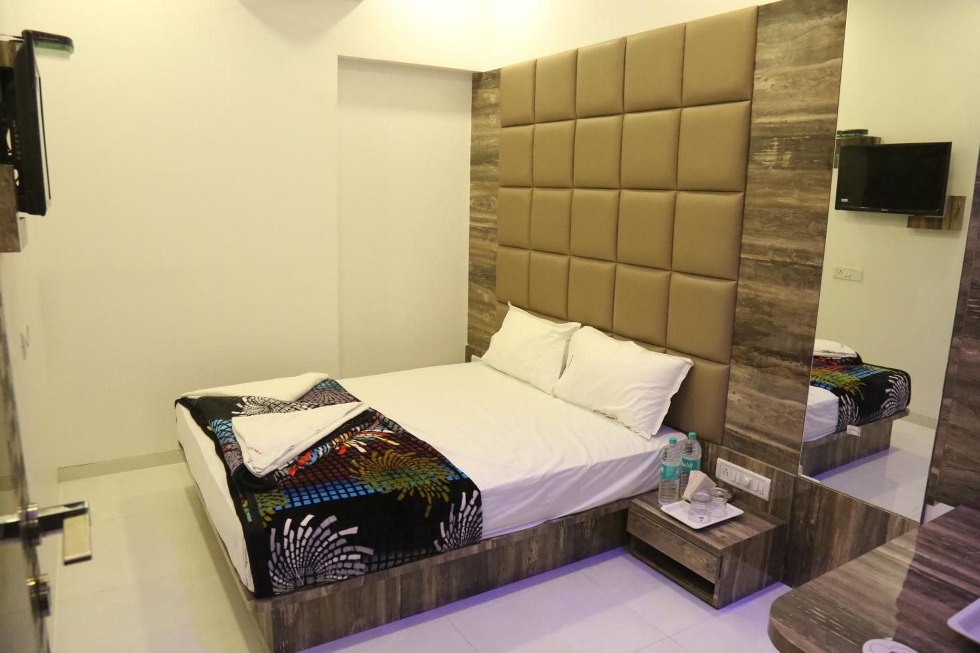 Hotel Magnum Airport T-2 孟买 外观 照片