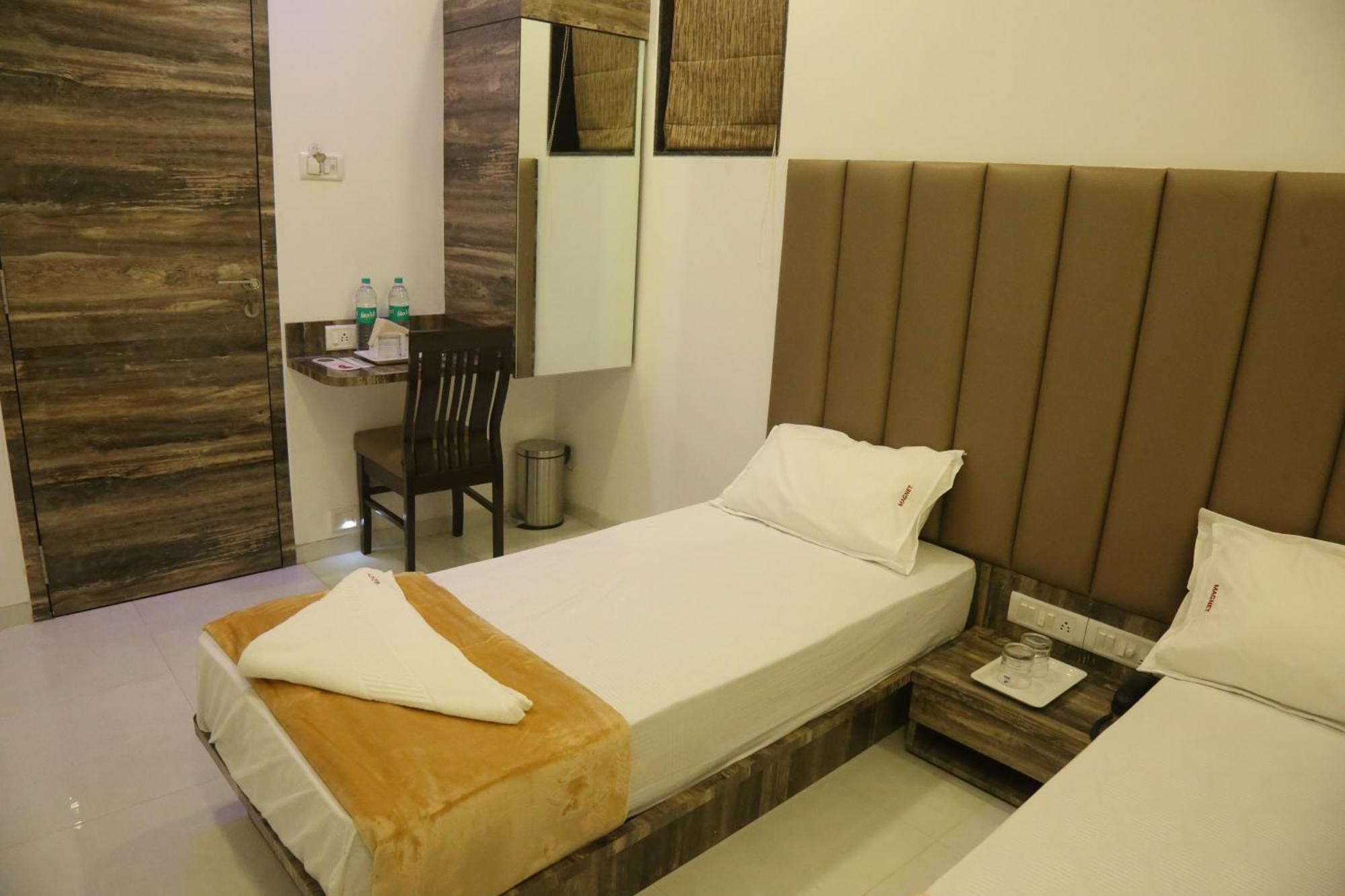 Hotel Magnum Airport T-2 孟买 外观 照片