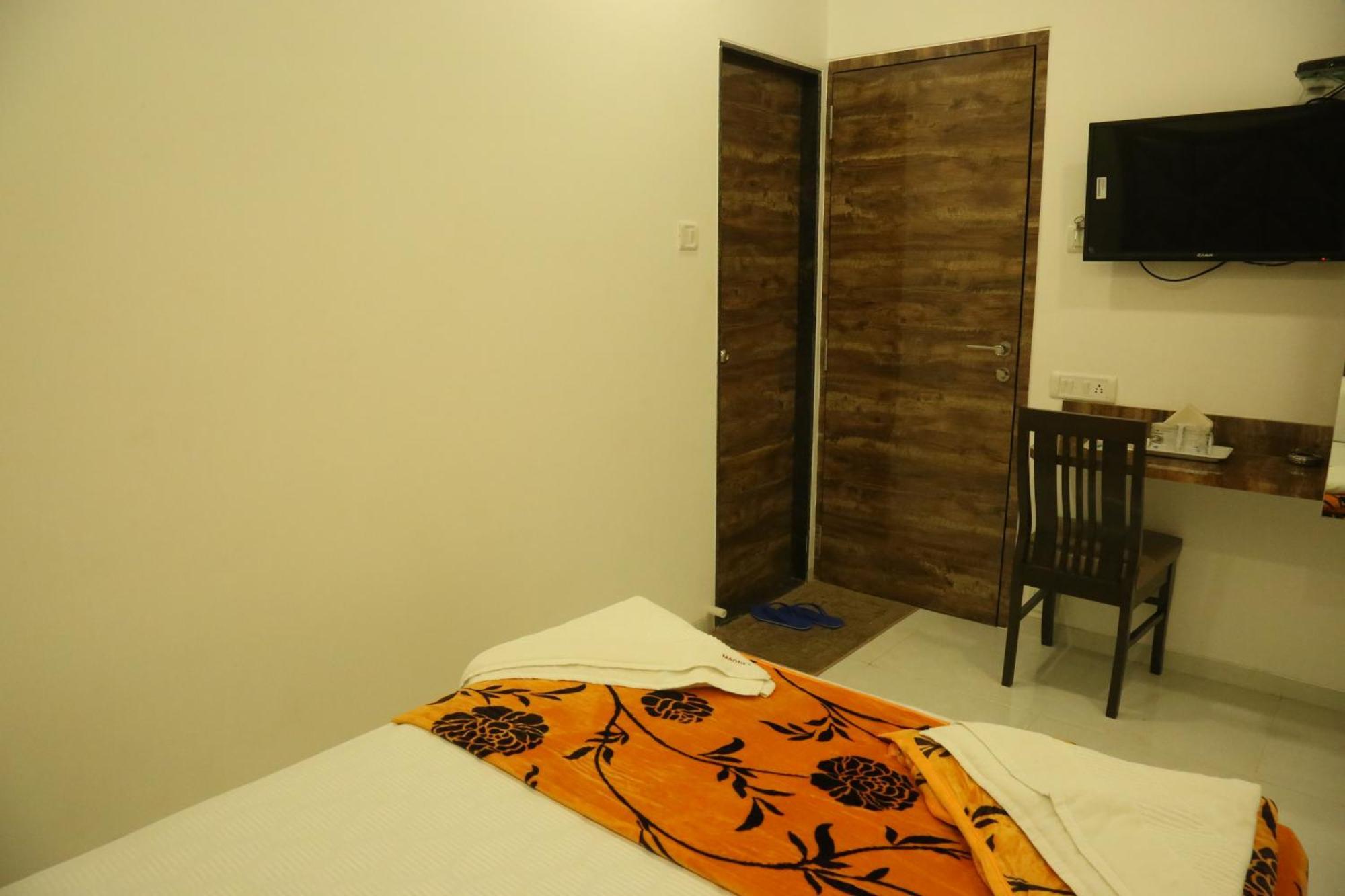 Hotel Magnum Airport T-2 孟买 外观 照片