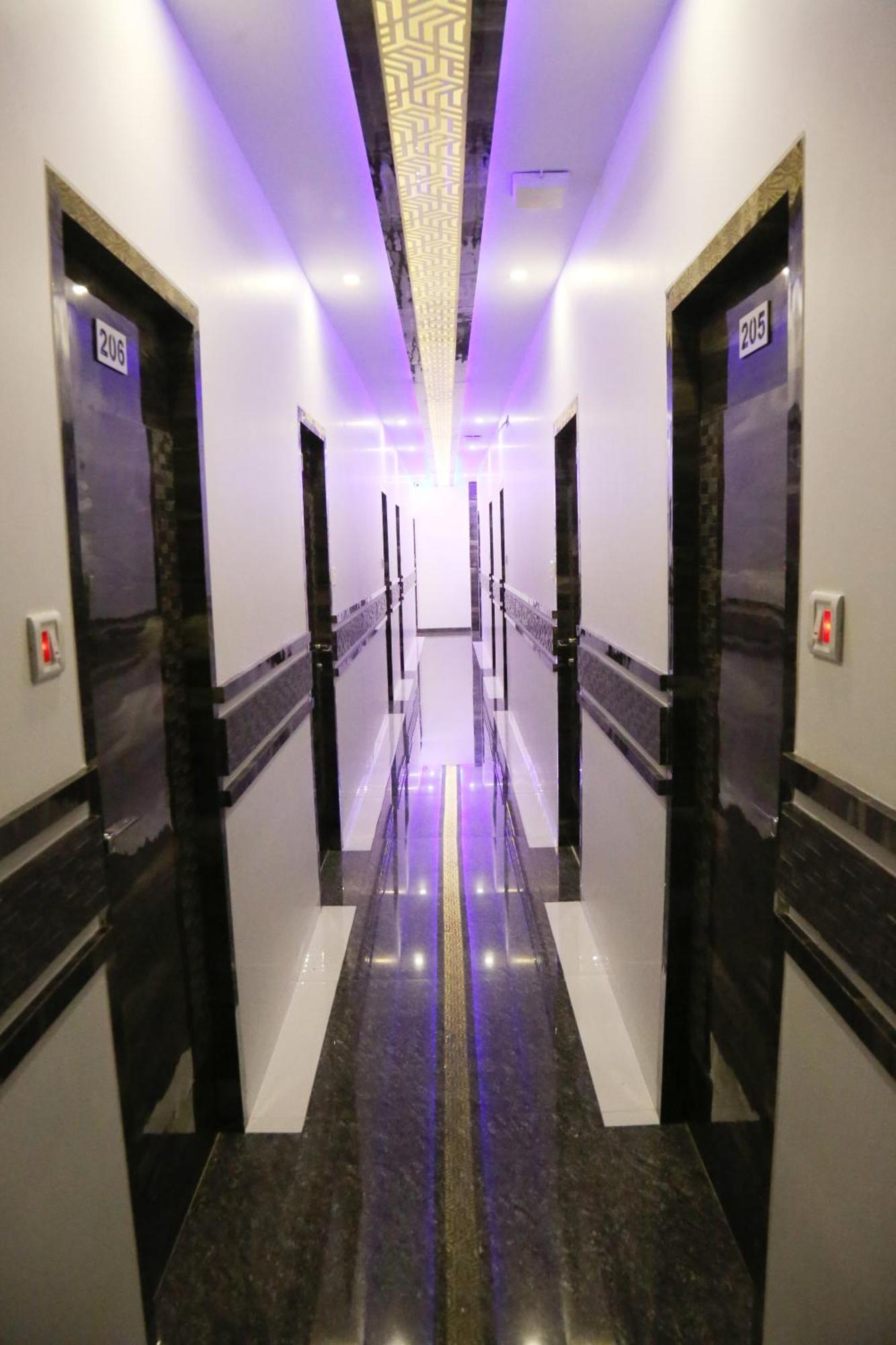 Hotel Magnum Airport T-2 孟买 外观 照片